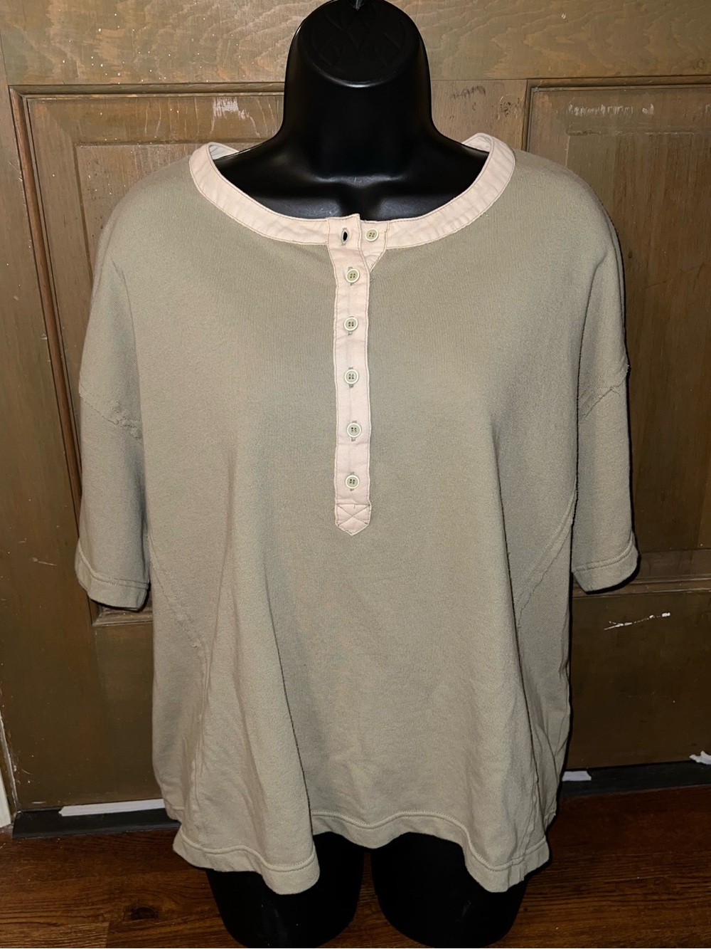 In Loom Sage Green Short Sleeve Henley Oversized Y2K Relaxed Casual Fit Size M